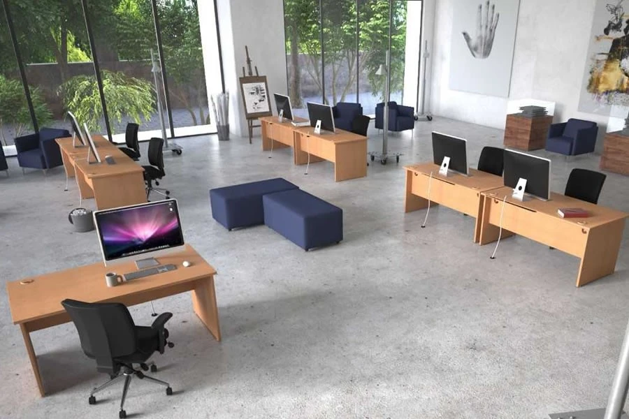 Norton Oak Panel Desk And Pedestal 6 Norton Oak Panel Desk And Pedestal - Image 4